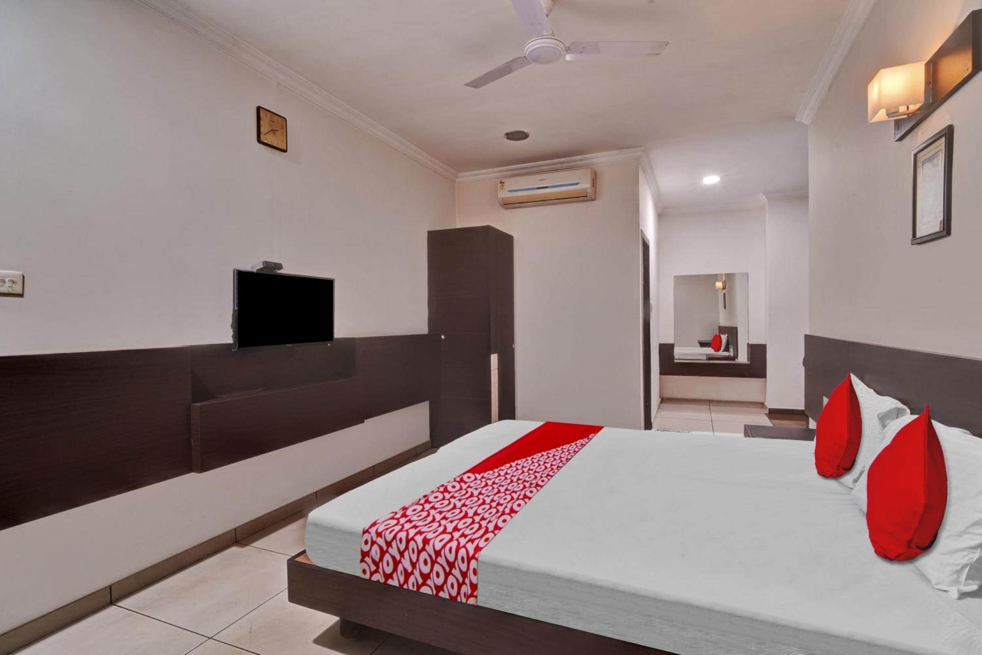 Hotel O Jk Inn Tiruppur Buitenkant foto