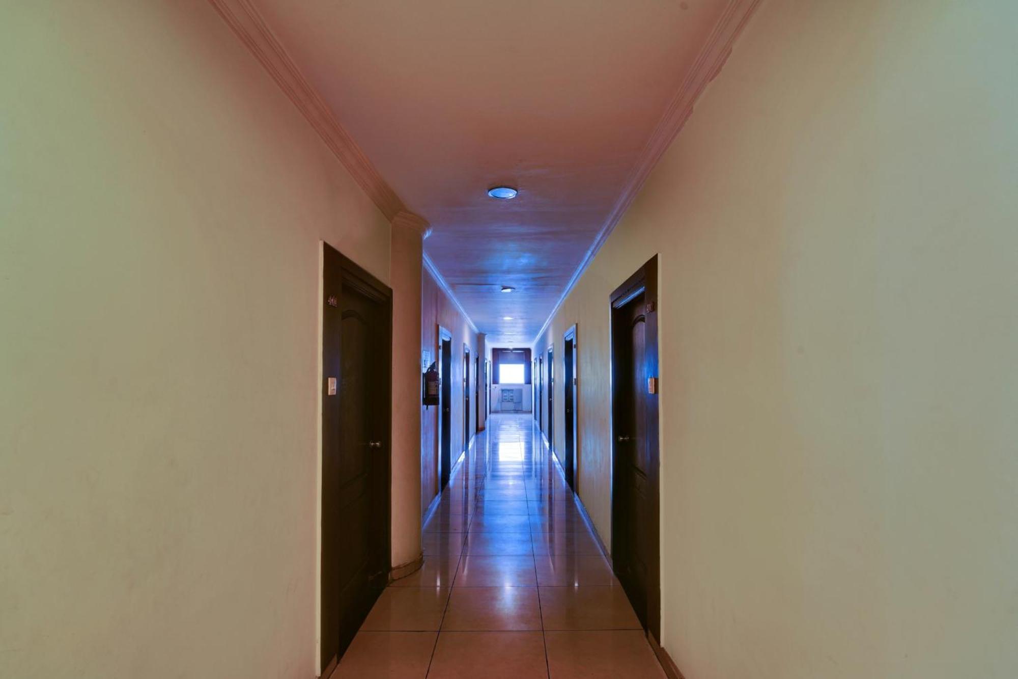 Hotel O Jk Inn Tiruppur Buitenkant foto