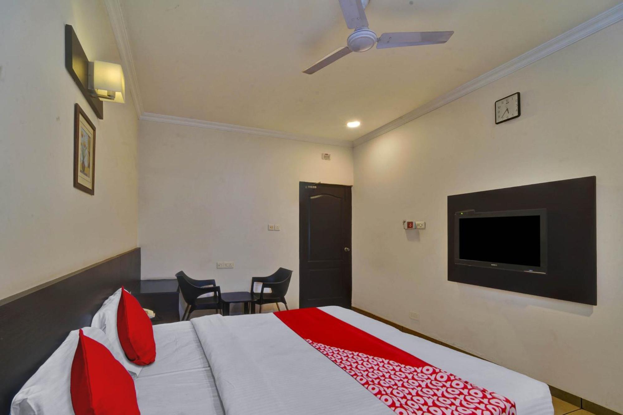 Hotel O Jk Inn Tiruppur Buitenkant foto