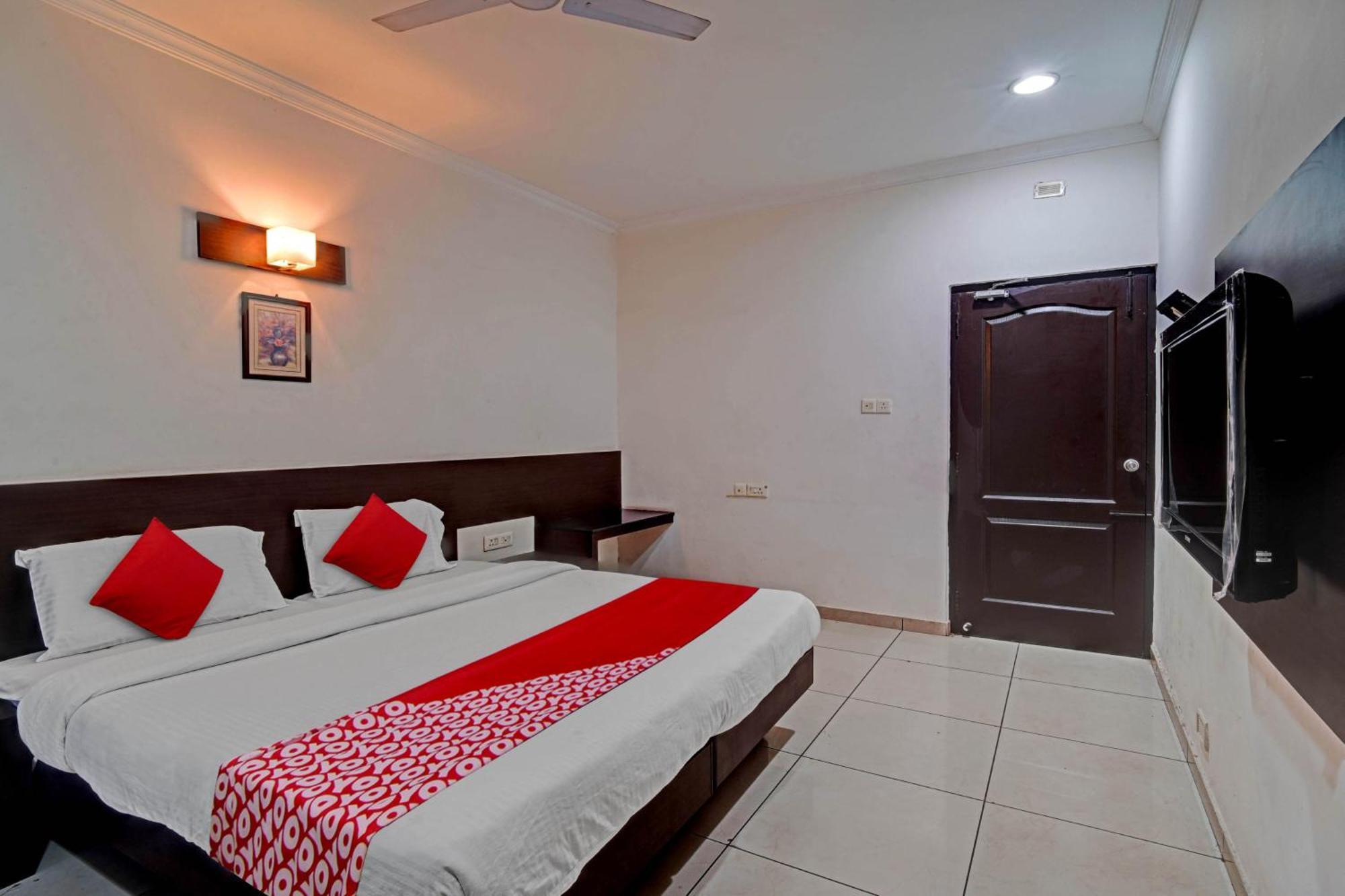 Hotel O Jk Inn Tiruppur Buitenkant foto