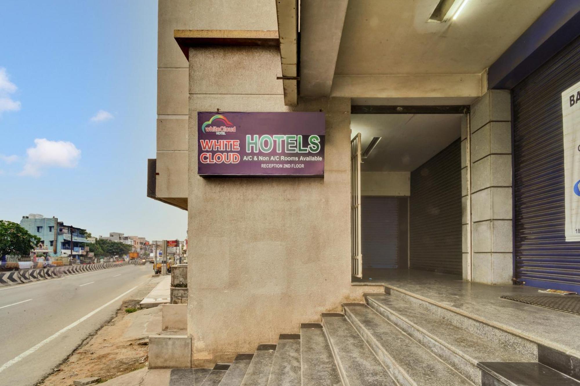 Hotel O Jk Inn Tiruppur Buitenkant foto