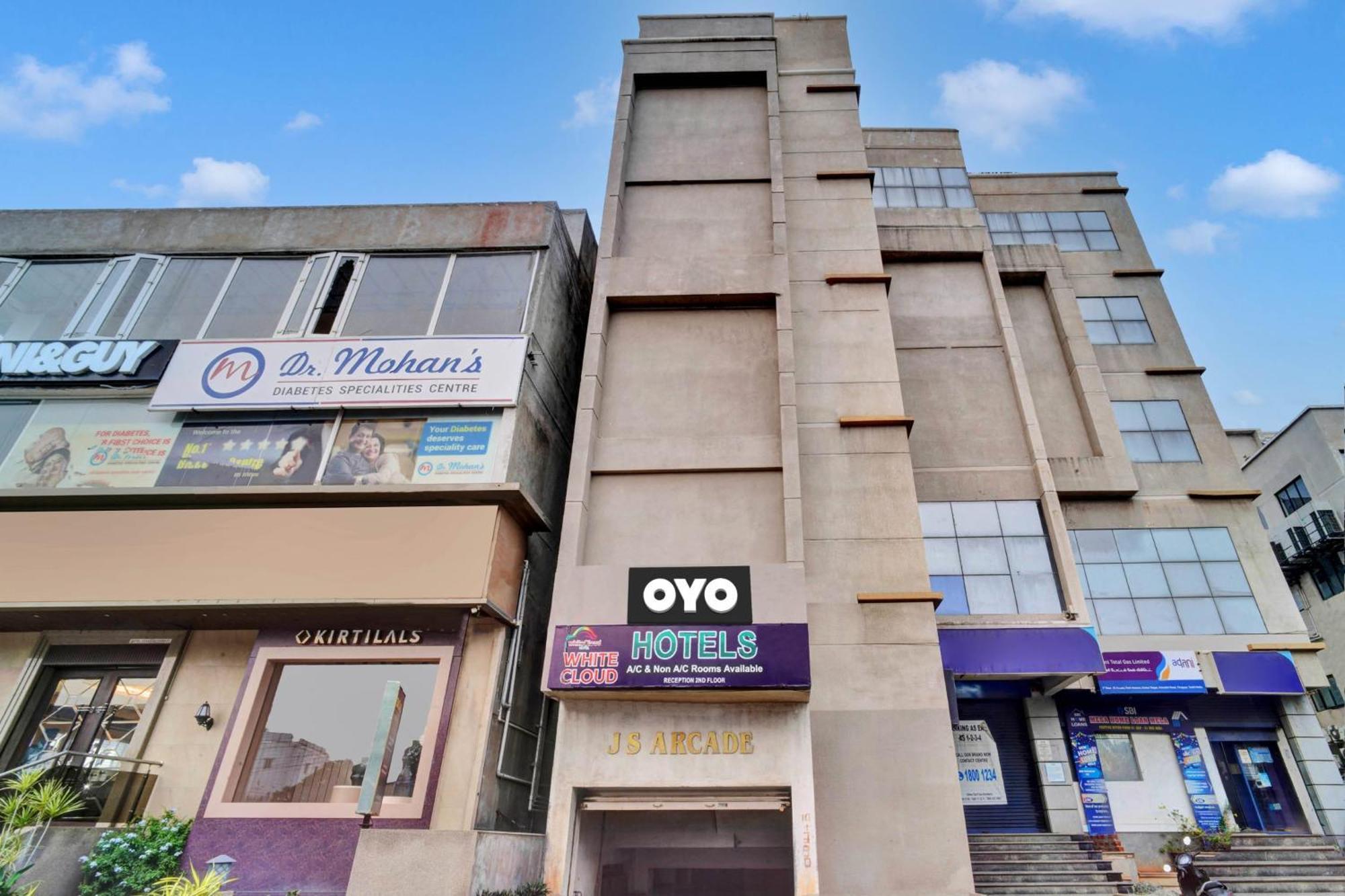 Hotel O Jk Inn Tiruppur Buitenkant foto